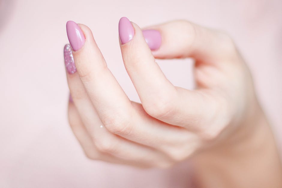 Manicure – Pielęgnacja i ozdoba paznokci dla pięknych dłoni